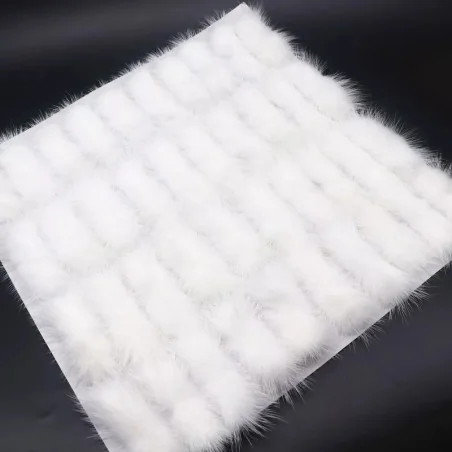 POMPONES de pelo sintético 7cm - Varios colores